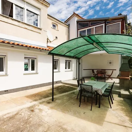 N&t Apartamento Pula