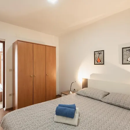 N&t Apartamento Pula